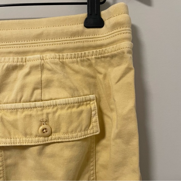 GAP Khaki Pant - Picture 3 of 3